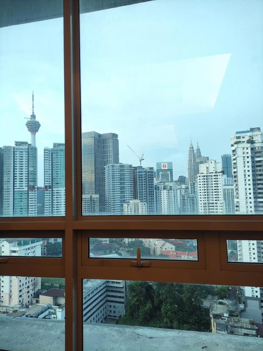 Modern Suites Kl Куала-Лумпур Экстерьер фото